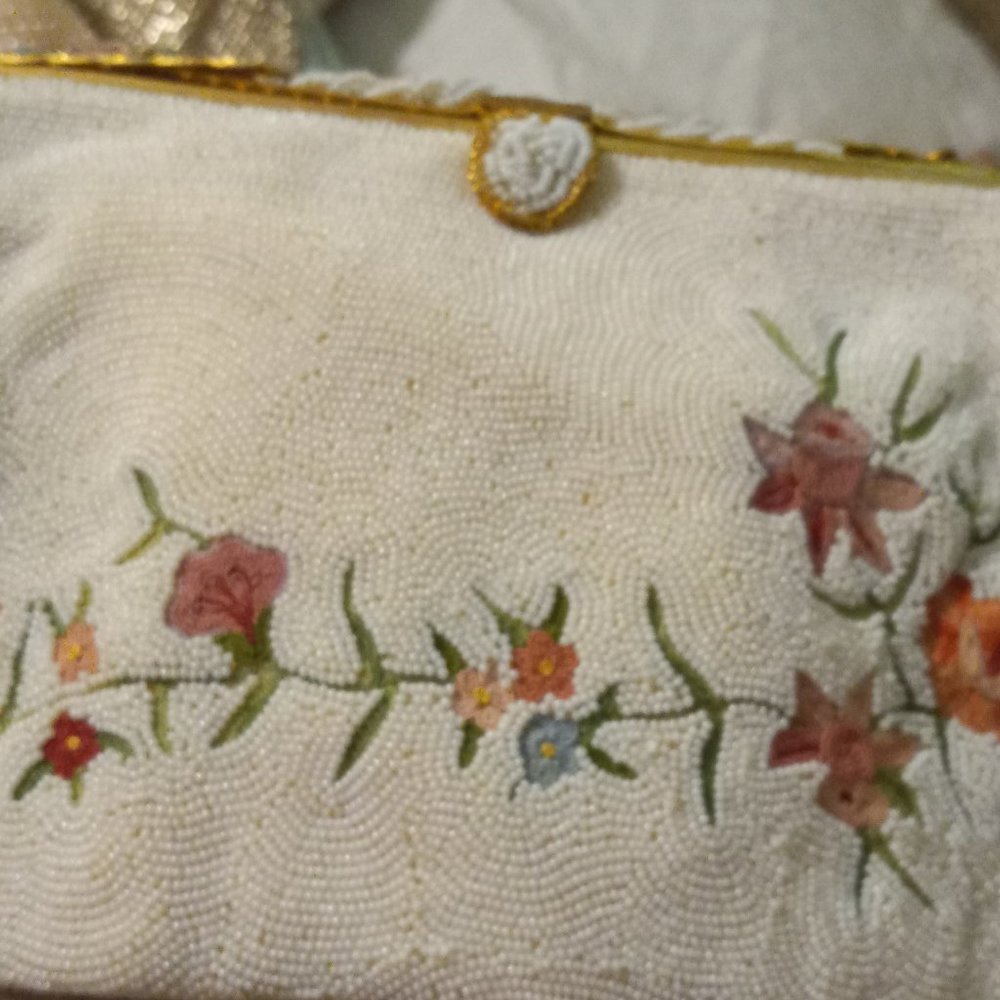 Delill vintage  hand purse